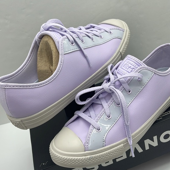 Converse WMNS A03066C CTAS DAINTY OX
VAPOR VIOLET/GHOSTED
Sneakers Chuck Taylor - Picture 10 of 16